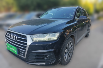 奥迪Q7 2018款 45 TFSI 尊贵型