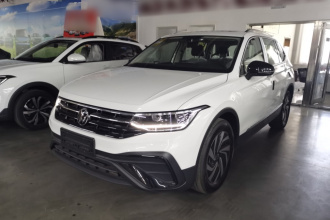 大众 途观L 2024款 出众款 300TSI 自动两驱龙腾版