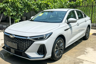 奇瑞风云 风云A8 2025款 70km 标准型