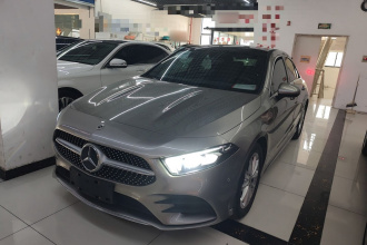 奔驰A级 2022款 改款 A 200 L 运动轿车时尚型