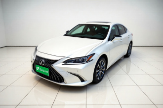 雷克萨斯ES 2022款 300h 卓越版