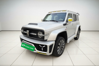 超境汽车 共创坦克300 2021款 2.0T 赛博坦克