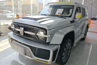 超境汽车 共创坦克300 2021款 2.0T 赛博坦克