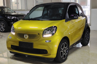 smart fortwo 2016款 0.9T 66千瓦硬顶先锋版