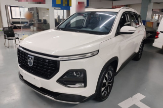 宝骏530 2021款 全球车周年纪念版 1.5T 手动尊贵型 6座