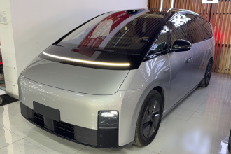 理想汽车 理想MEGA 2025款 Home 家庭特别版