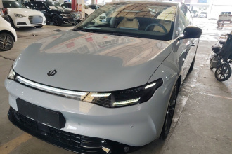 零跑汽车 零跑C01 2024款 纯电 525尊享版