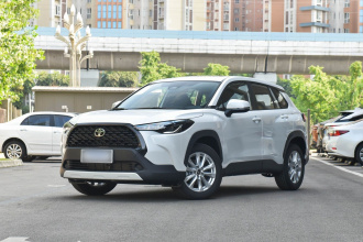 丰田 卡罗拉锐放 2024款 2.0L 精英版