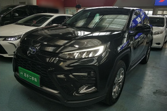 丰田 威兰达 2022款 双擎 2.5L E-CVT两驱豪华PLUS版
