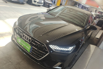 奥迪A7L 2022款 45 TFSI quattro S-line 圣骑士