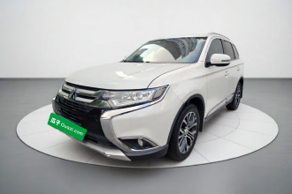 三菱 欧蓝德 2018款 2.0L 两驱荣耀版 5座