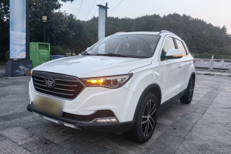奔腾X40 2017款 1.6L 自动豪华型