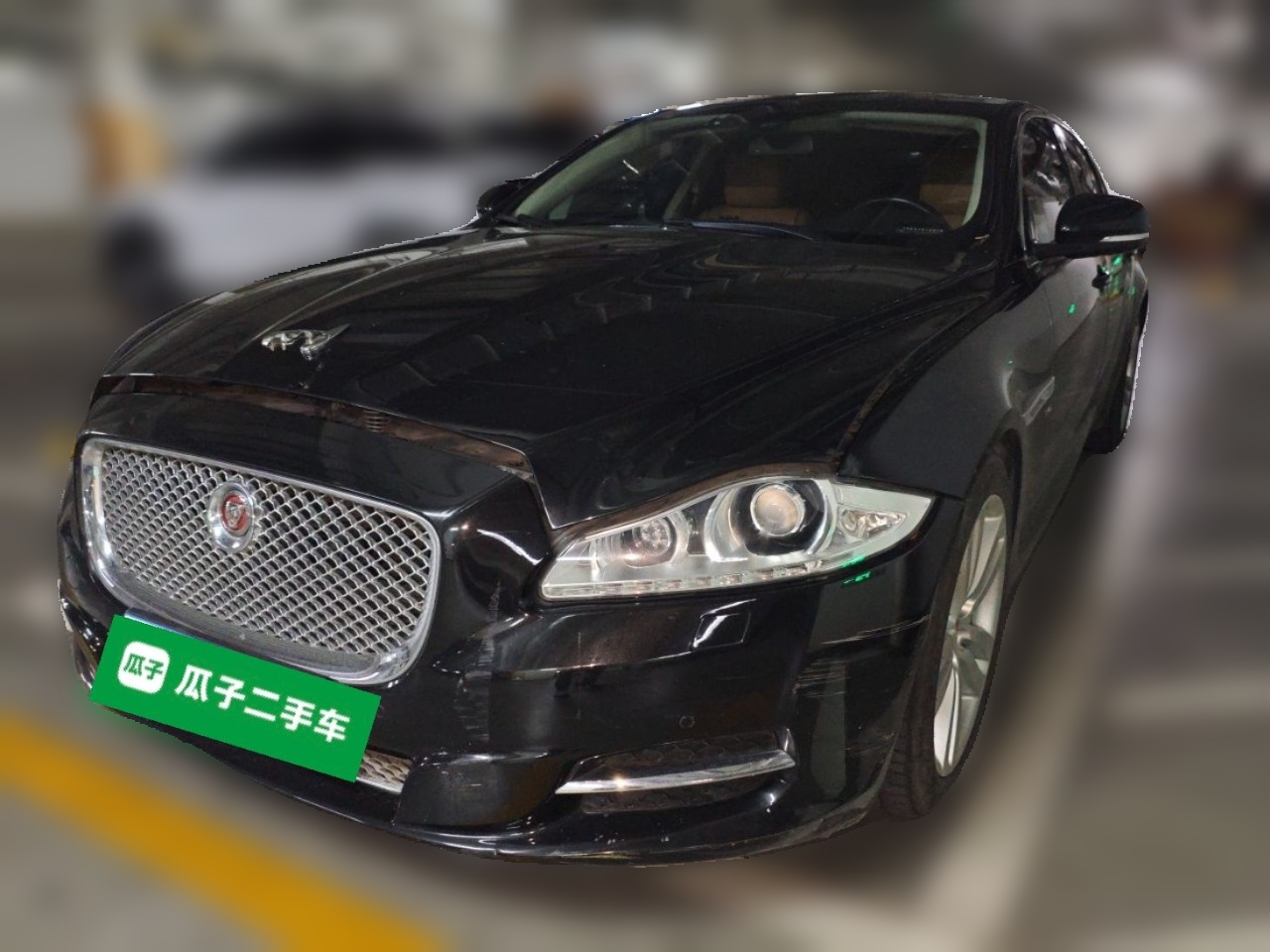 捷豹XJ 2015款 XJL 3.0 SC 四驱全景商务80周年典藏版
