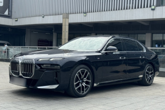 宝马7系 2023款 735Li M运动套装