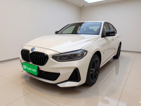 宝马1系 2022款 125i M运动曜夜版