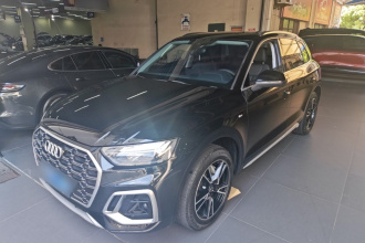 奥迪Q5L 2024款 40 TFSI 时尚动感型
