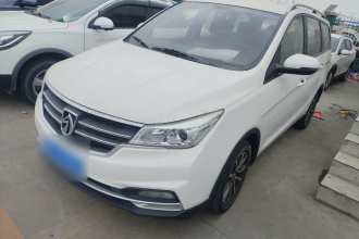 宝骏730 2019款 1.5L 手动时尚型 7座 国V