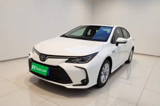 丰田 卡罗拉 2023款 1.8L 智能电混双擎 精英版