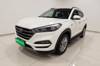 现代 途胜 2018款 1.6T 双离合两驱15周年特别版