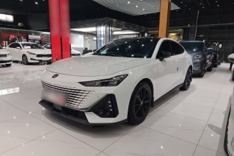 长安UNI-V 2022款 1.5T 尊贵型