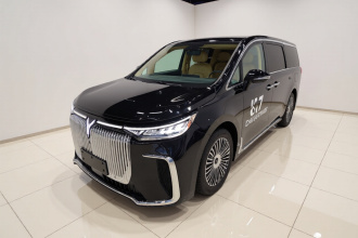 岚图汽车 岚图梦想家 2025款 PHEV 四驱尊贵乾崑版