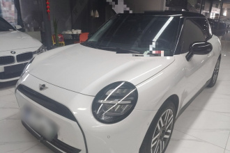 电动MINI COOPER 2024款 456km COOPER E 经典派