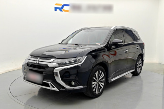 三菱 欧蓝德 2021款 2.4L 四驱致享版 7座