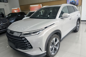 比亚迪 护卫舰07 2024款 荣耀版 DM-i 205KM 旗舰型