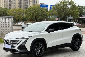 长安UNI-T 2022款 1.5T 尊贵型