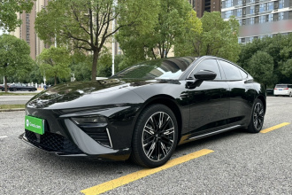 哪吒汽车 哪吒S 2023款 纯电 520km 后驱Lite版