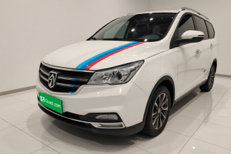 宝骏730 2019款 1.5L 手动时尚型 7座 国V