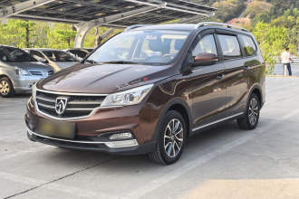 宝骏730 2019款 1.5L 手动超值型 7座 国VI