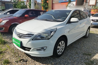 现代 瑞纳 2016款 1.4L 手动智能型GLS
