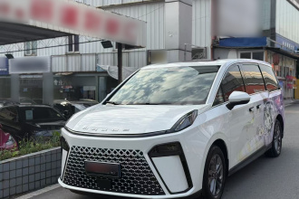 上汽大通MAXUS 大通G70 2024款 2.0T 自动奢享版 7座