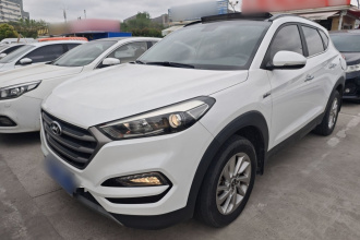 现代 途胜 2015款 1.6T 双离合两驱智能型