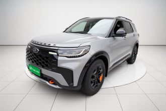 福特 探险者 2023款 EcoBoost 285 昆仑巅峰版 6座