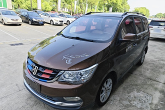 宝骏730 2016款 1.5L 手动舒适型 7座 国V