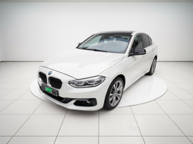 宝马1系 2018款 120i 设计套装型