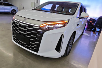 比亚迪 夏 2025款 DM-i 1.5T 180km 卓越型