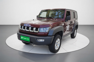 北京越野BJ40 2016款 40L 2.0T 手动两驱豪华版