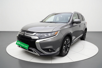 三菱 欧蓝德 2019款 2.4L 四驱致享版 7座 国VI