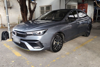 荣威i5 2021款 改款 1.5L CVT星耀版