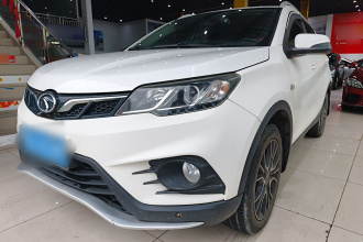 东南DX3 2016款 1.5L 手动旗舰型