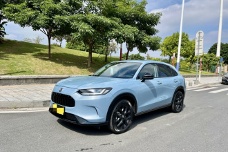 本田 ZR-V 致在 2023款 2.0L e:HEV 锐·尊享版