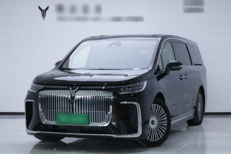 岚图汽车 岚图梦想家 2025款 PHEV 四驱旗舰鲲鹏版