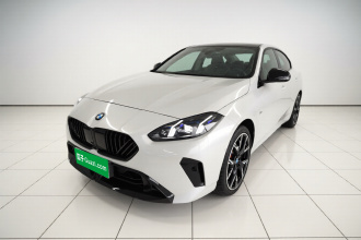 宝马2系 2025款 225L M运动曜夜套装