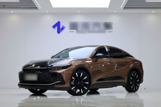 丰田 皇冠(进口) 2023款 2.4T SportCross HEV四驱至尊版