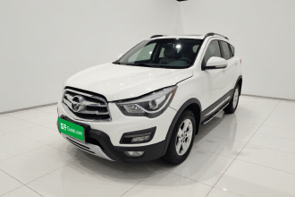 海马S5 2015款 1.6L 手动豪华型天窗版