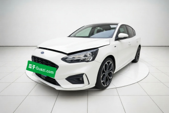 福特 福克斯 2020款 三厢 EcoBoost 180 自动ST Line
