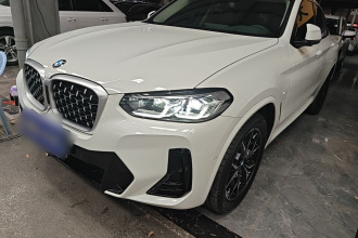 宝马X4 2022款 xDrive 25i M运动套装